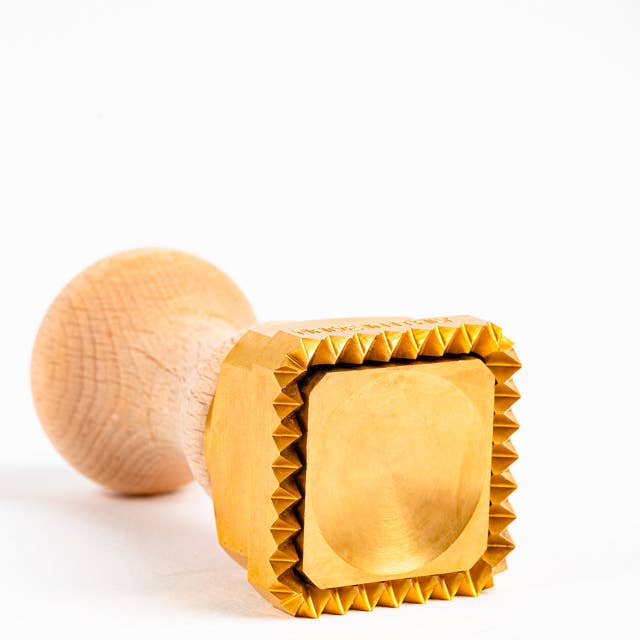 LA GONDOLA - Wholesale Kitchen Tool/Gadget - Ravioli Pasta Cutter Square 45x45 m Professional Stamp7