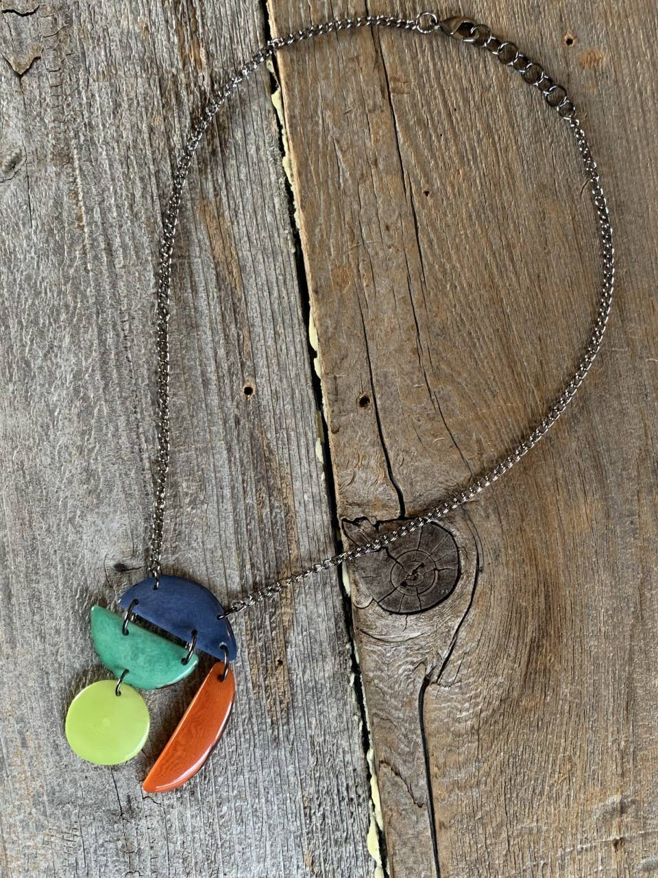 Veronica Riley Martens – Engroshandel Halskæde med vedhæng – Blandede figurer/Mobile Asymmetrisk halskæde1