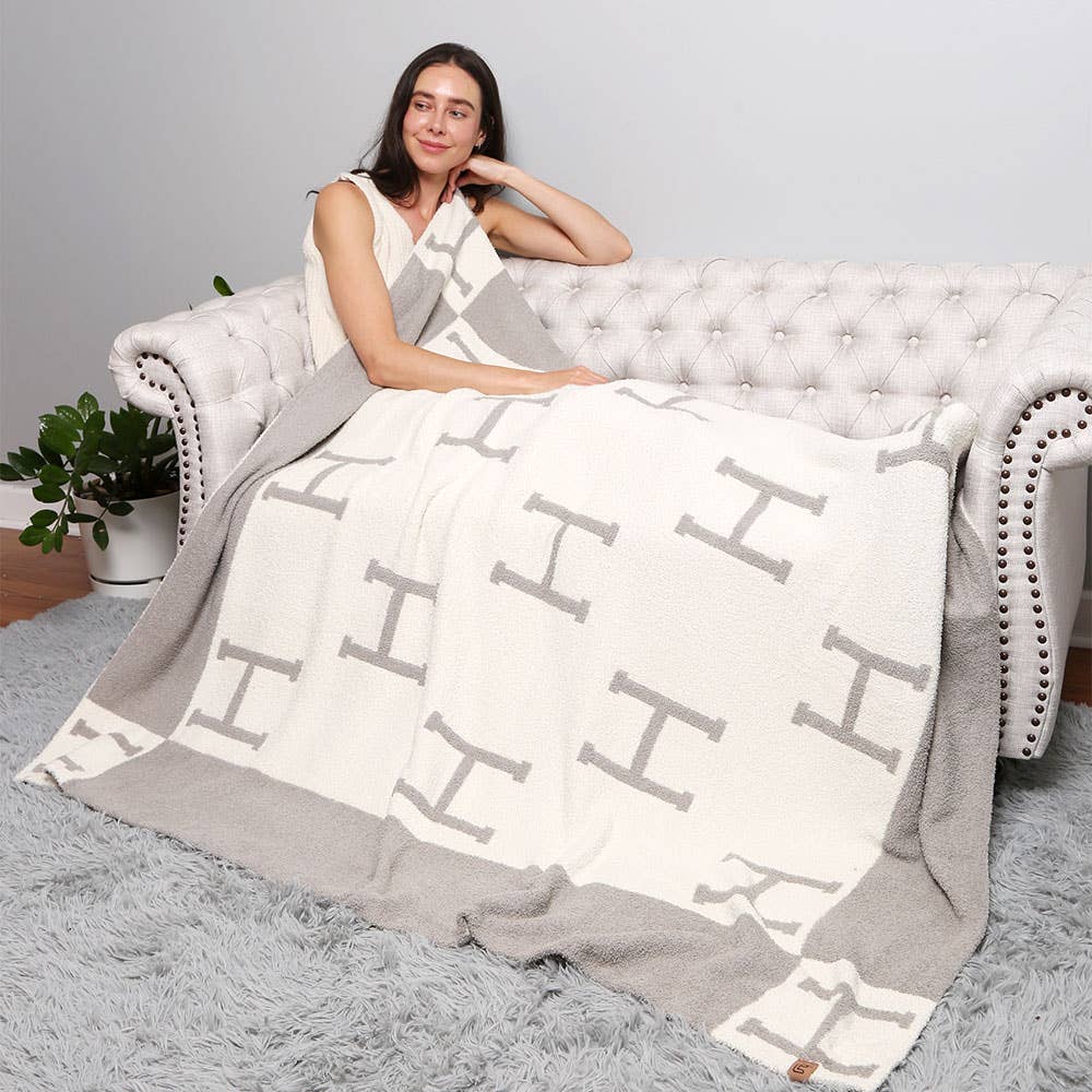 Sensibling Corp. - Wholesale Keychain - Women's - Initial Monogram Patterned Reversible Throw Blanket17