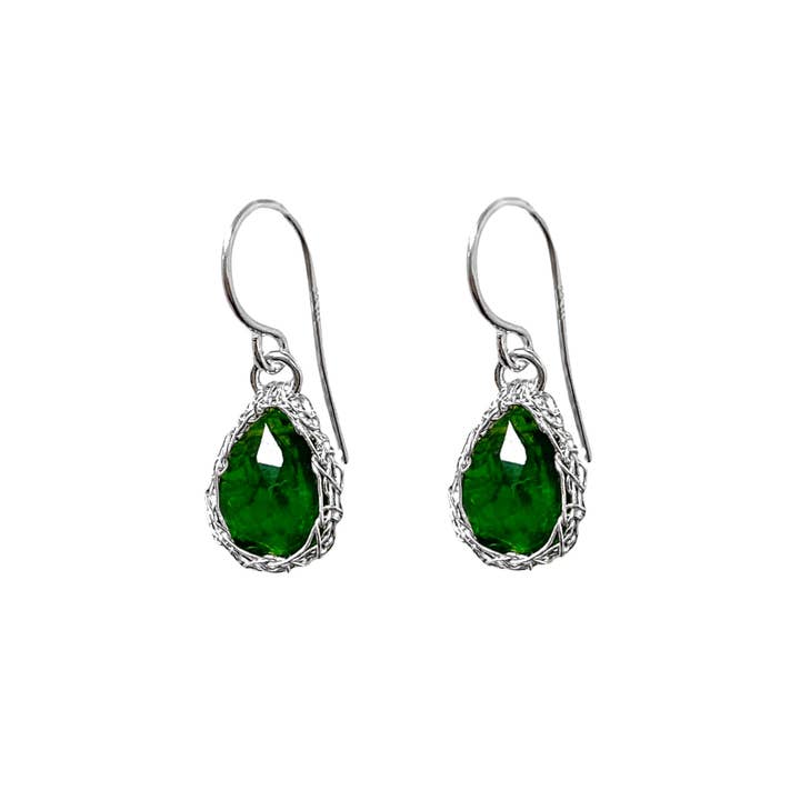 Boucles d'oreilles goutte d'eau diopside chrome en argent pour la vente par Arivka Jewelry