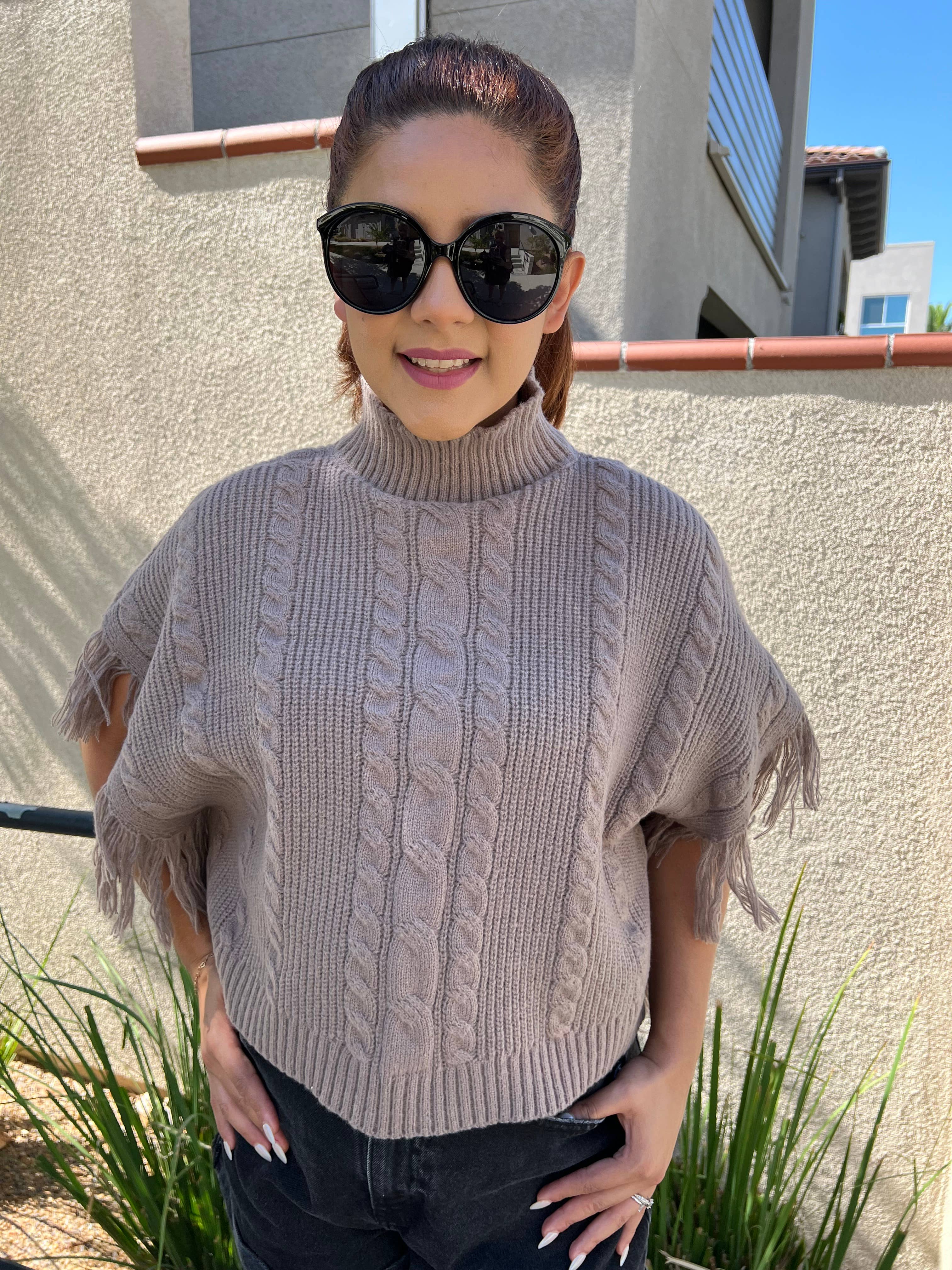 Justin & Taylor - Wholesale Poncho - Dames - Cider || Crop Top Poncho met Kwastjesrand3