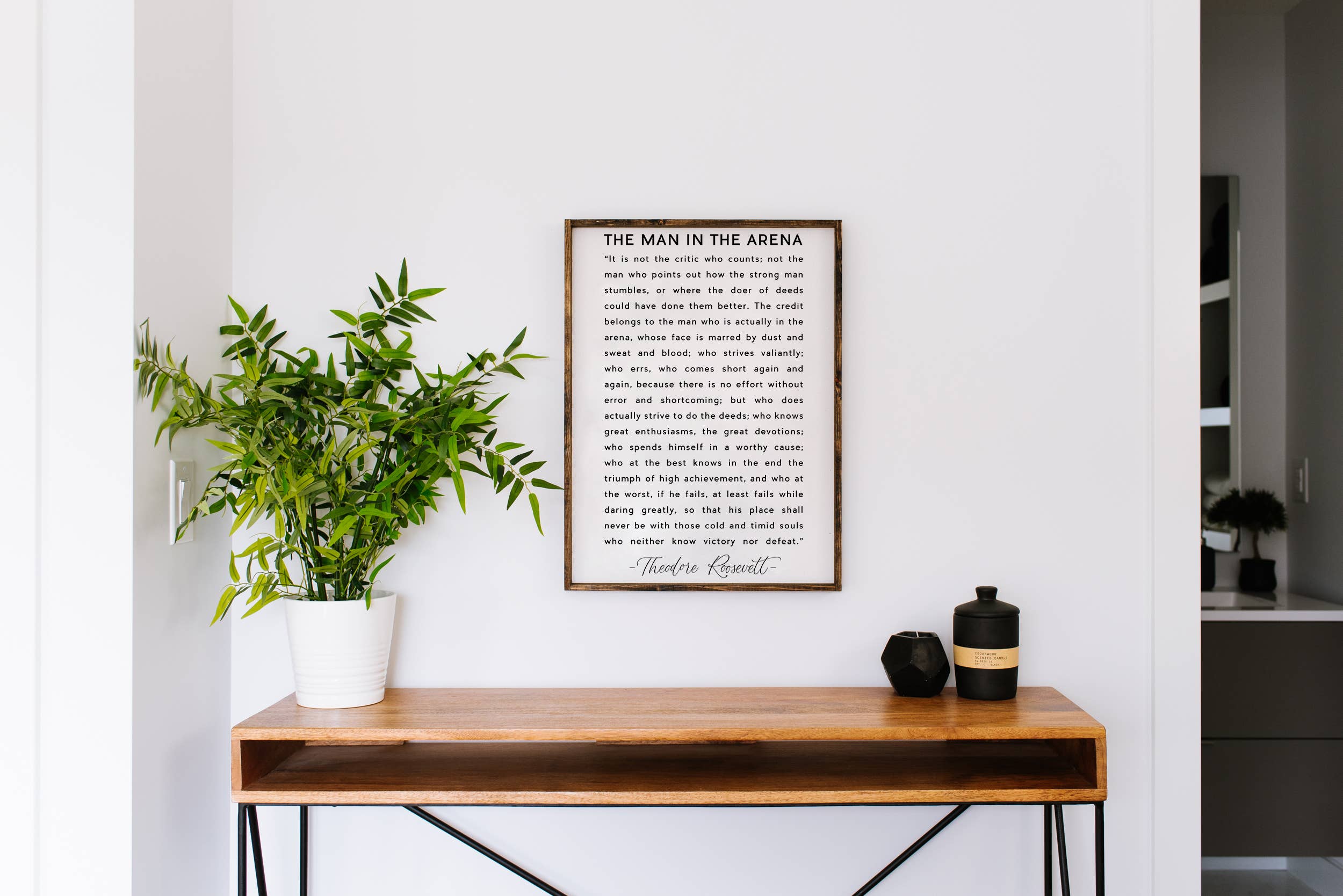 Williamraedesigns - Venta al por mayor Ilustración - Impresión enmarcada de la cita "El hombre en la arena" - Arte de pared inspirador12