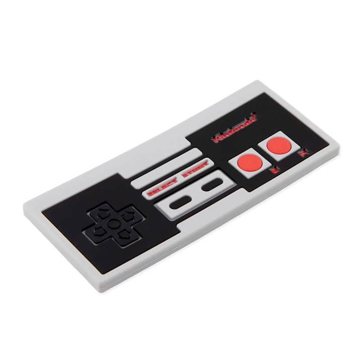 Anneau de dentition en silicone : manette NES™ pour la vente par Bumkins