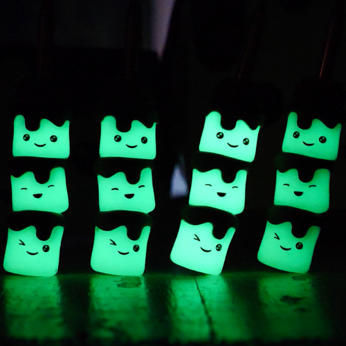 The S'mores Company - Wholesale Roasting Stick - S'mores Marshmallow Roasting Sticks - Glow in the Dark -Case10