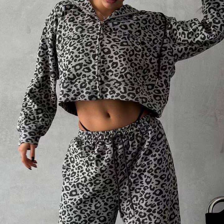 Hættetrøje og buksesæt med leopardprint for engroshandel hos Katinki