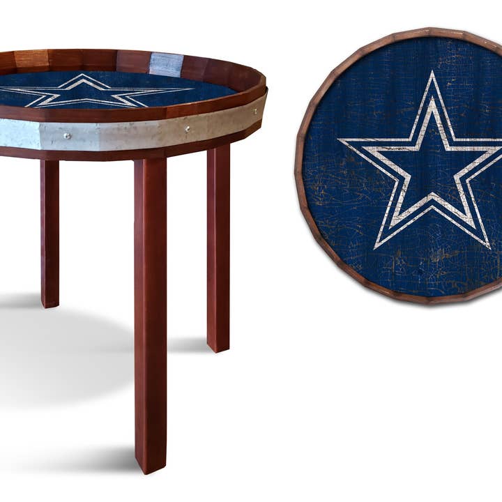 Table d'appoint avec dessus en tonneau Dallas Cowboys pour la vente par Fan Creations
