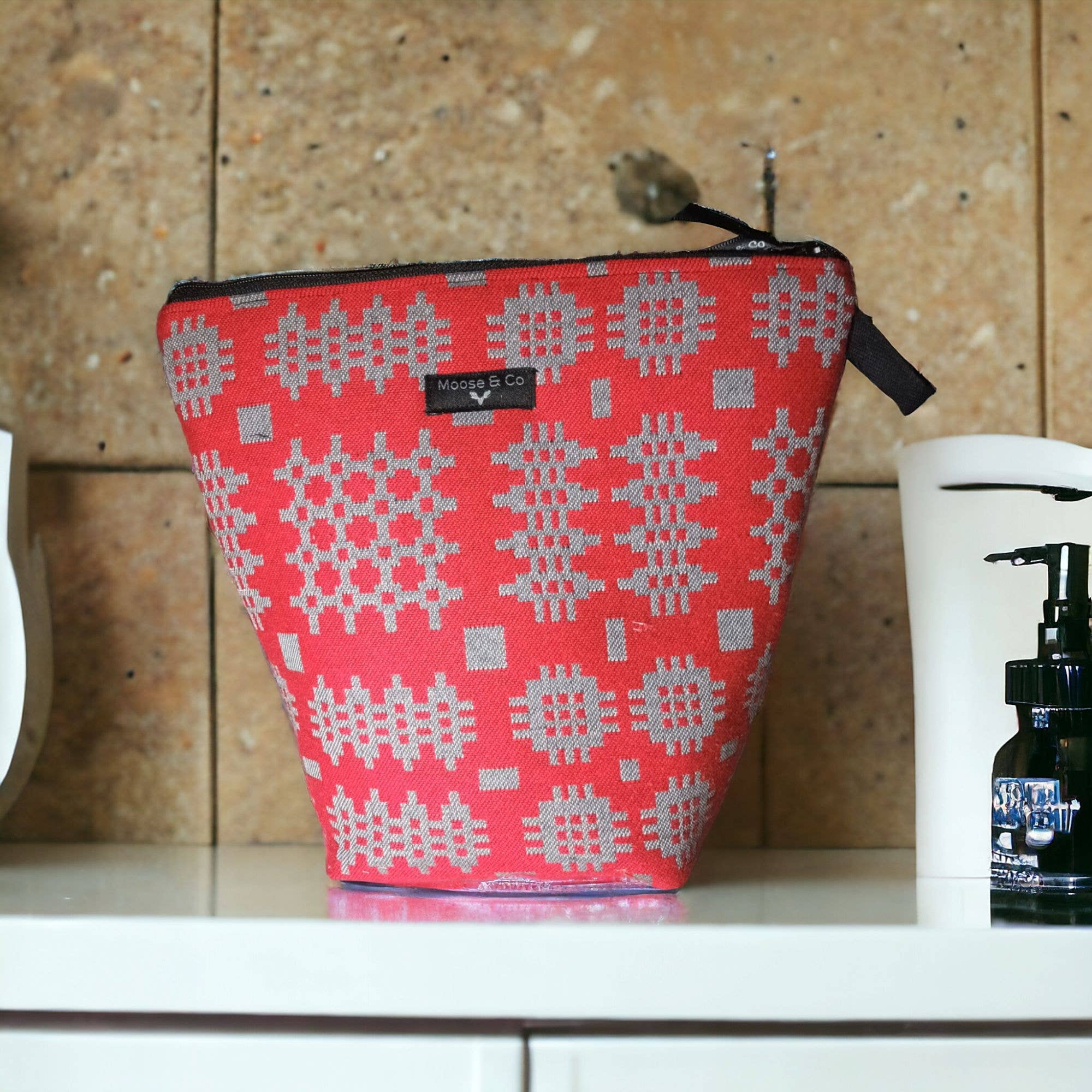 Moose & Co - Wholesale Toiletry Bag - Women's - Welsh tapestry blanket design wash bags / make up bags4