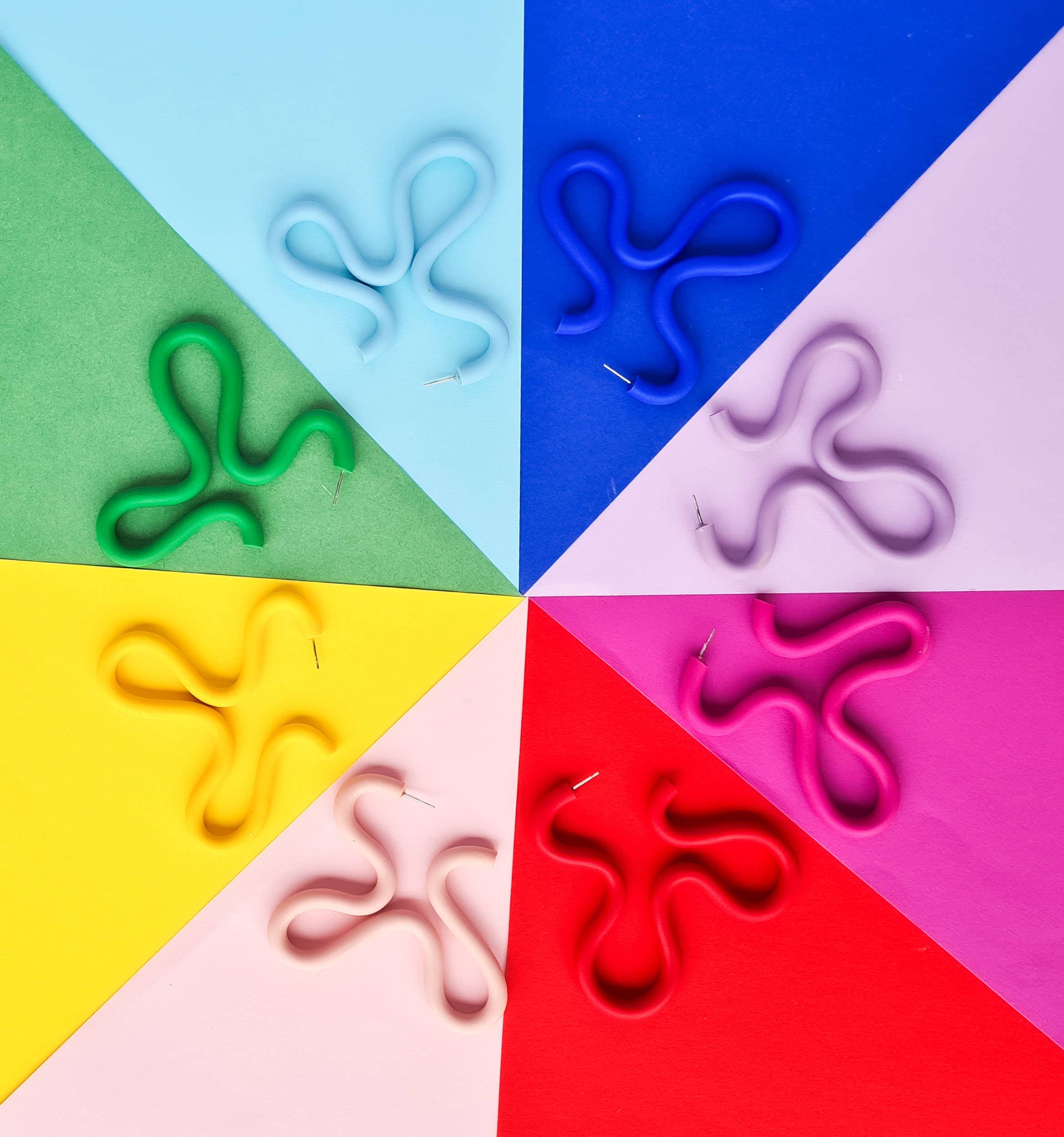 Mono - Wholesale Hoop Earrings - polymer clay squiggle earrings in 8 different colors. 2