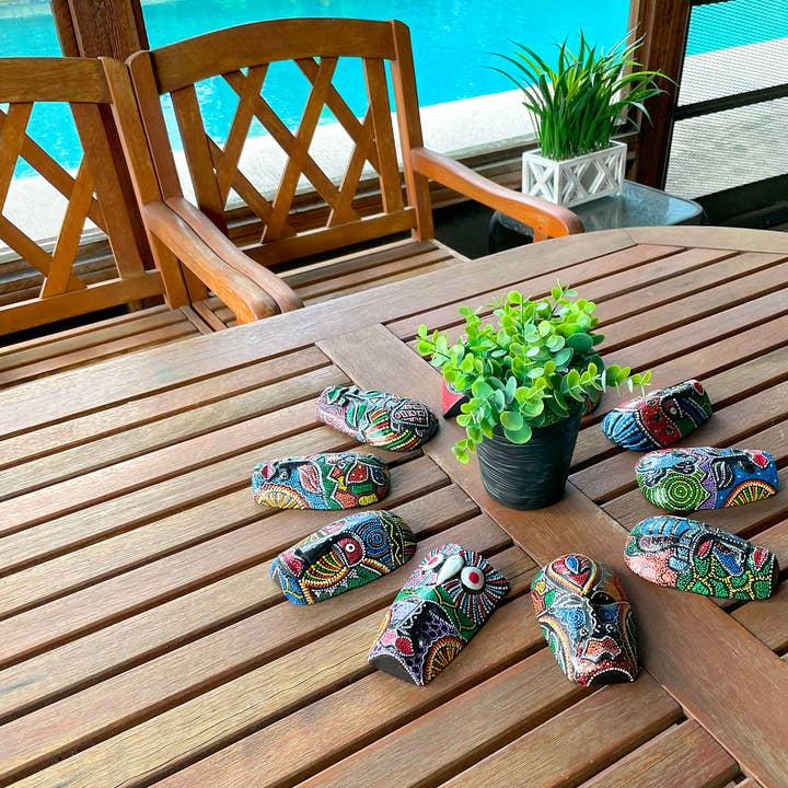 Zeckos – Arte de parede dimensional/3D por atacado – Conjunto de 10 máscaras tribais pintadas à mão com pontos esculpidos à mão