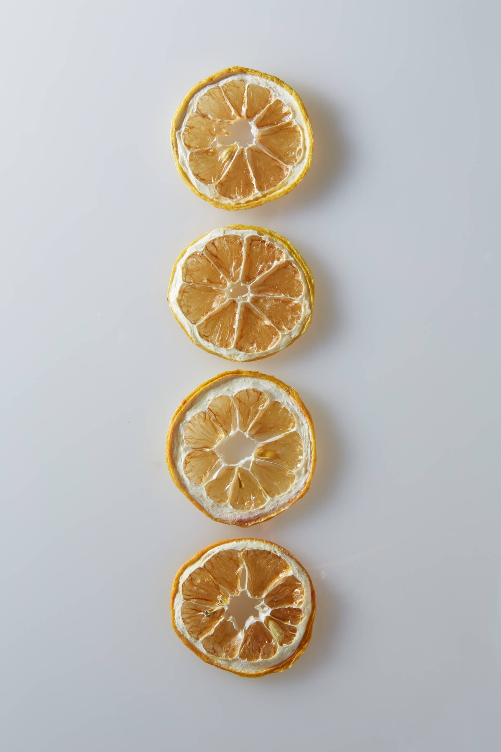 Dardimans California Crisps - Wholesale Fruit Snacks - Crispy Lemon Slices | Snack Pack w/Tray1