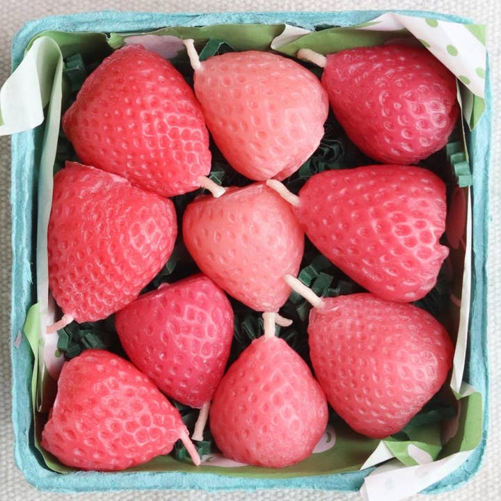 Rosa Erdbeer-Geburtstags-Bienenwachskerzen für den Großhandel von Happy Organics