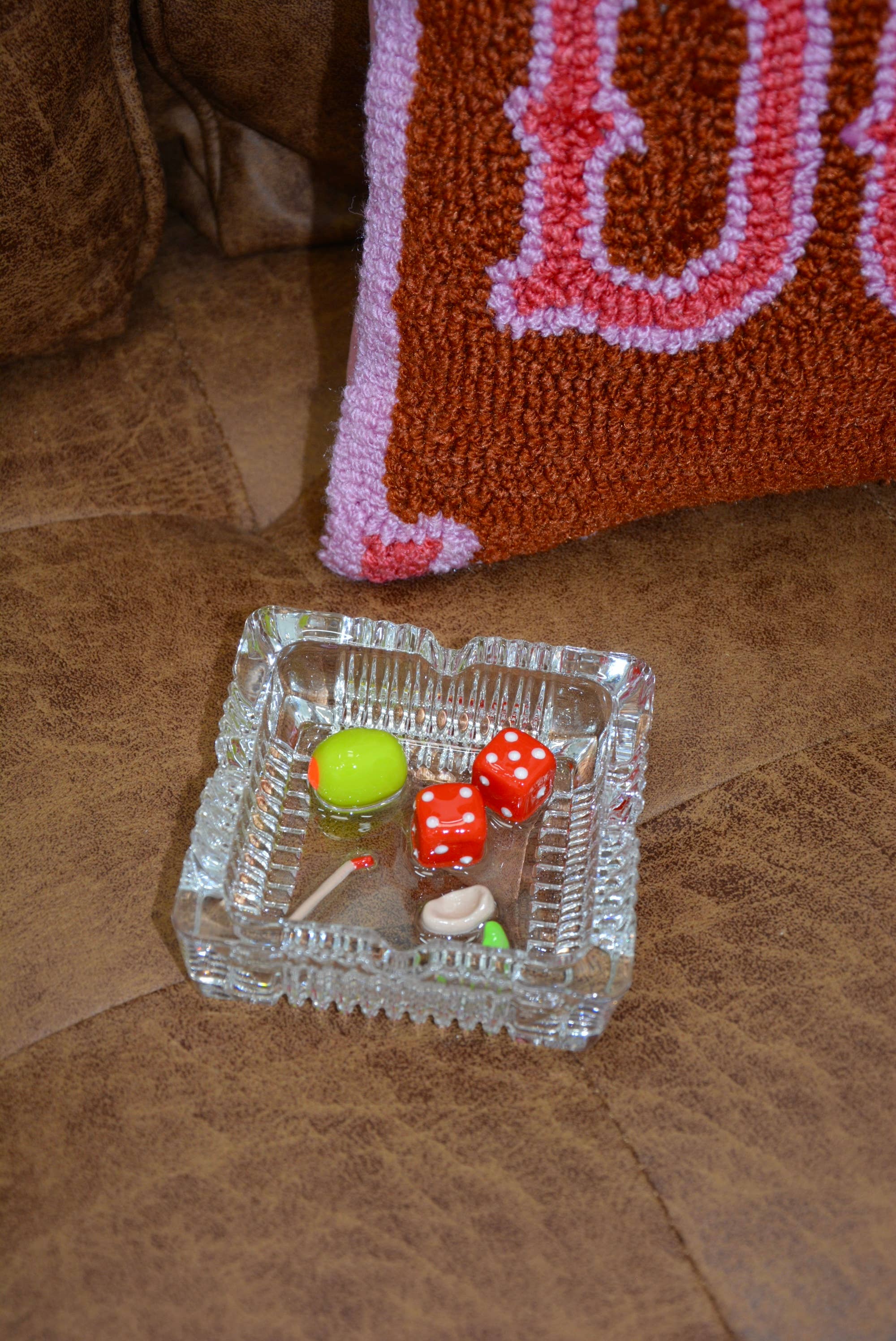 House of Savage – Engroshandel Askebæger – Lucky You Askebæger med keramisk oliven og terninger4