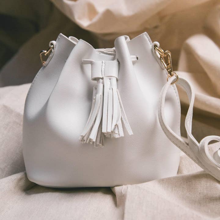 Estella Bucket Bag - White for wholesale by LUNA CHARLES EMRA LTD
