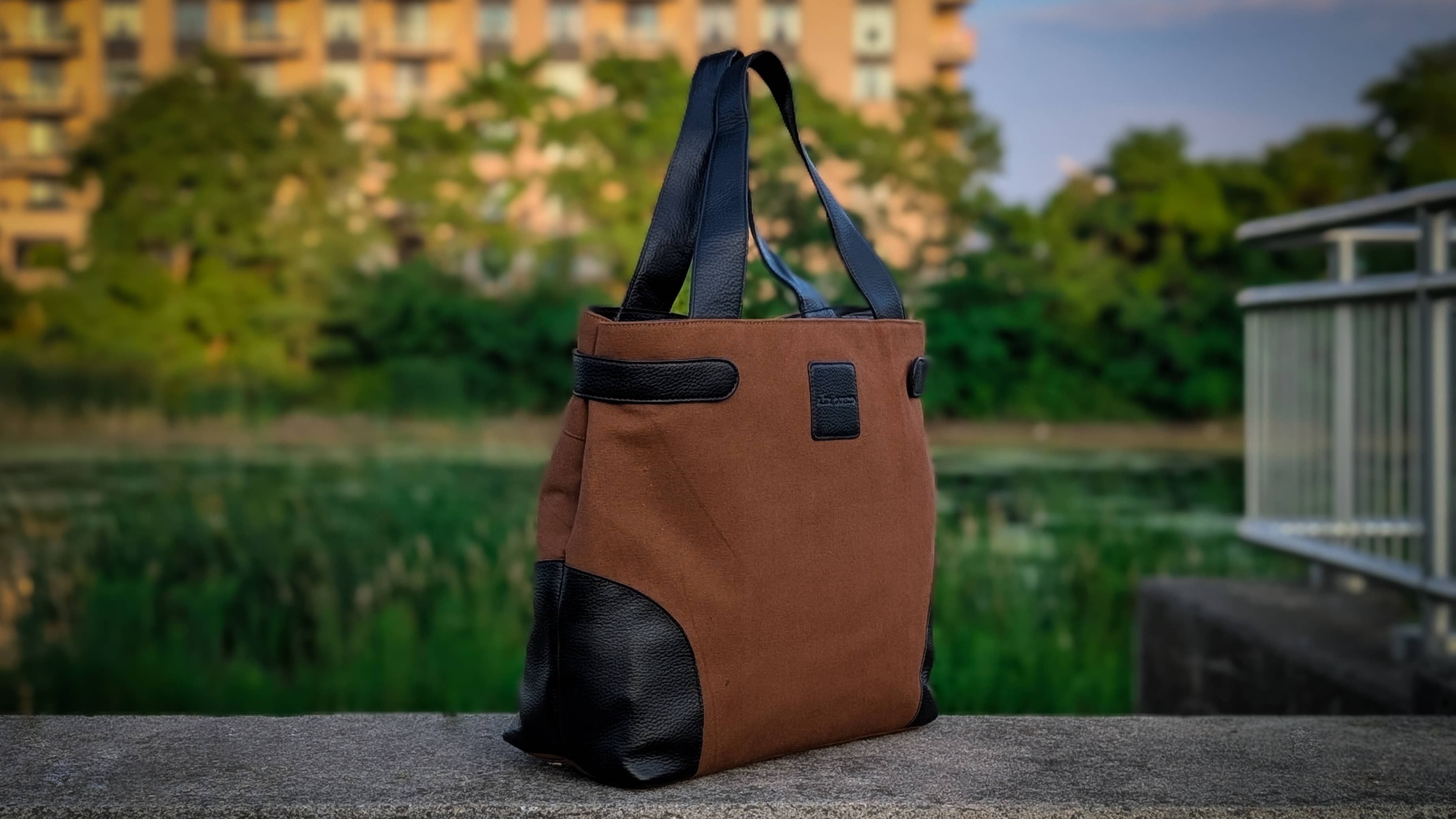 Alta Quero - Wholesale Tote Bag - Women's - Genuine Leather and Canvas Tote Bag – Black and Brown5