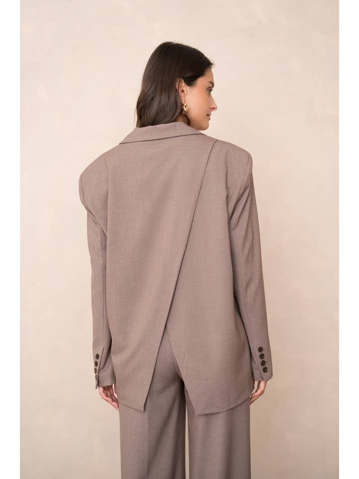 Attentif Paris – Engroshandel Blazer - Dame – Oversized dobbeltradet jakke med åbning bagpå34