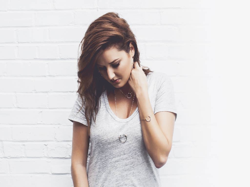 Trecy Bleich – wholesale Hänge-/berlockhalsband – Open Circle REGULAR halsband4