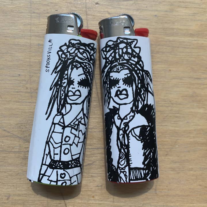 Briquet Fashion Girls pour la vente par Spooksvilla