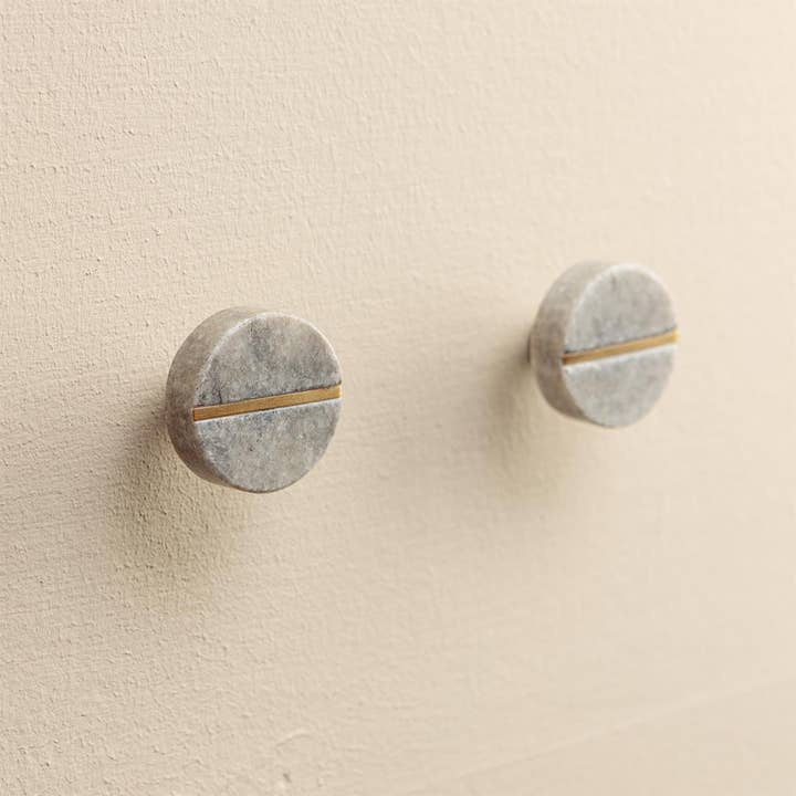 Chickidee – wholesale Knob/pull – Nyra Blue Stone Brass Oval Drawer Knobs1