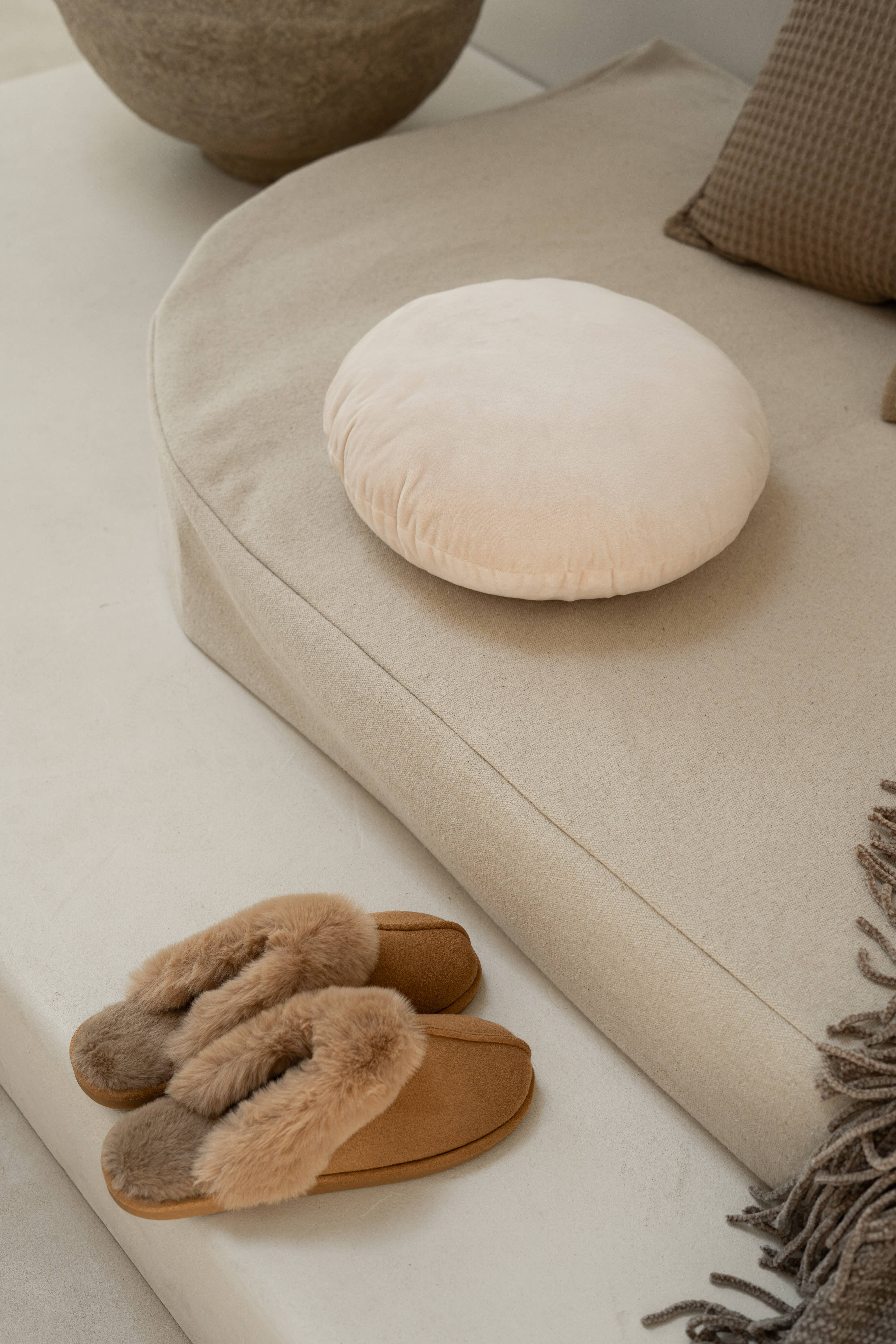 Tiseco - Wholesale Slippers - Women's - Suede Slippers SNUGGS15