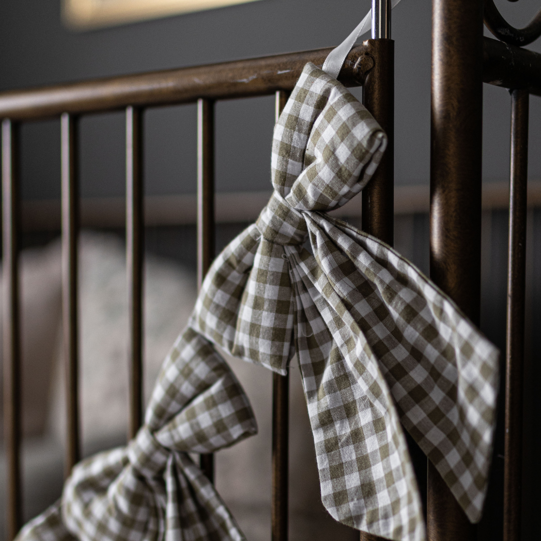 Luxe B Co - Wholesale Christmas Decoration - Bow Garland Gingham Green Fabric 4