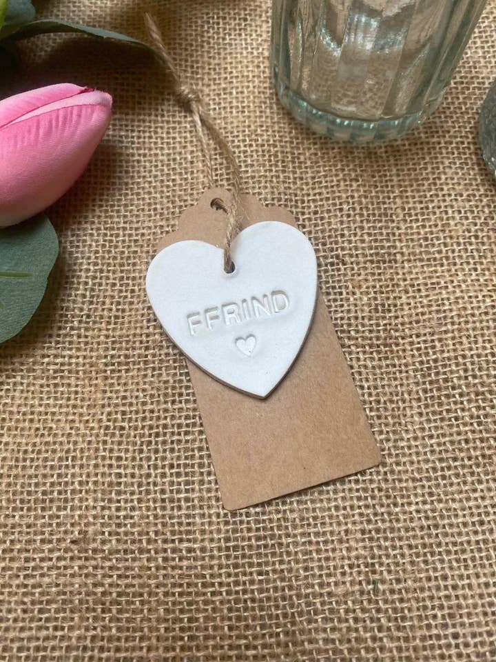Etiqueta de regalo con forma de corazón para colgar en forma de amigo galés, decoración del hogar para venta al por mayor de Amberleigh Home Crafts
