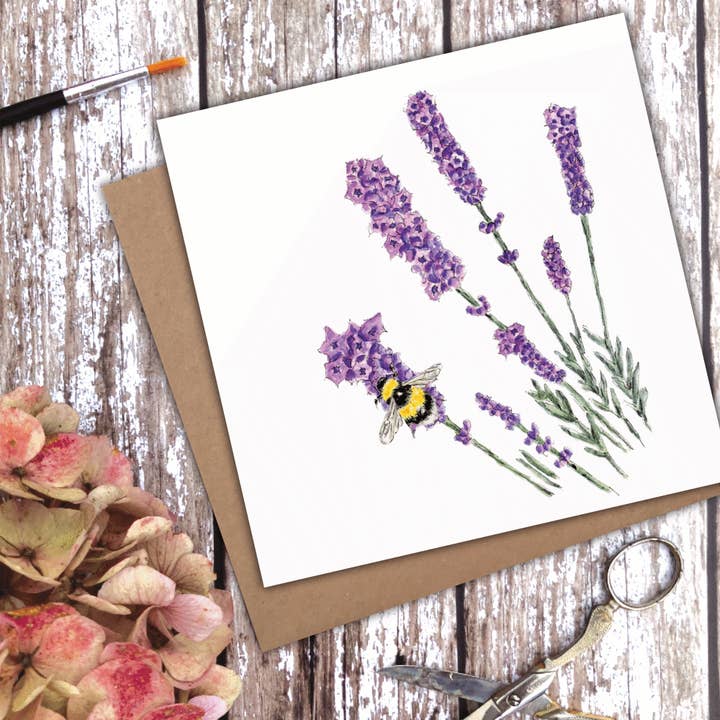 Carte d'abeille vierge Lavender Bee pour la vente par Utterly Conkers