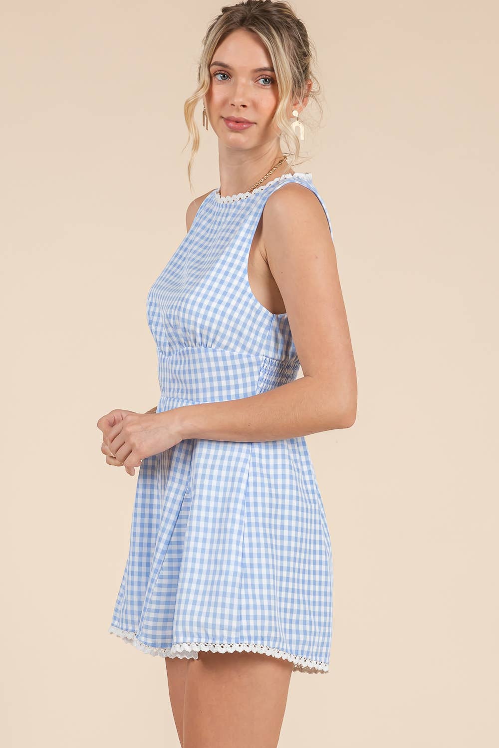 BABY PINK – Großhandel Romper – Damen – Gingham-bedruckter Strampler mit Spitzenbesatz.8