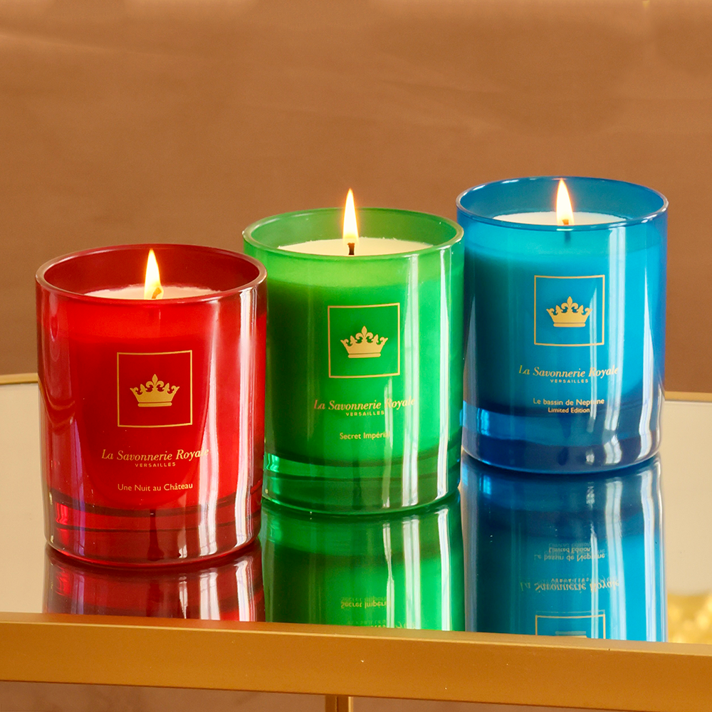 Red Une Nuit au Château Scented Candle - Colored Collection for wholesale on Faire1