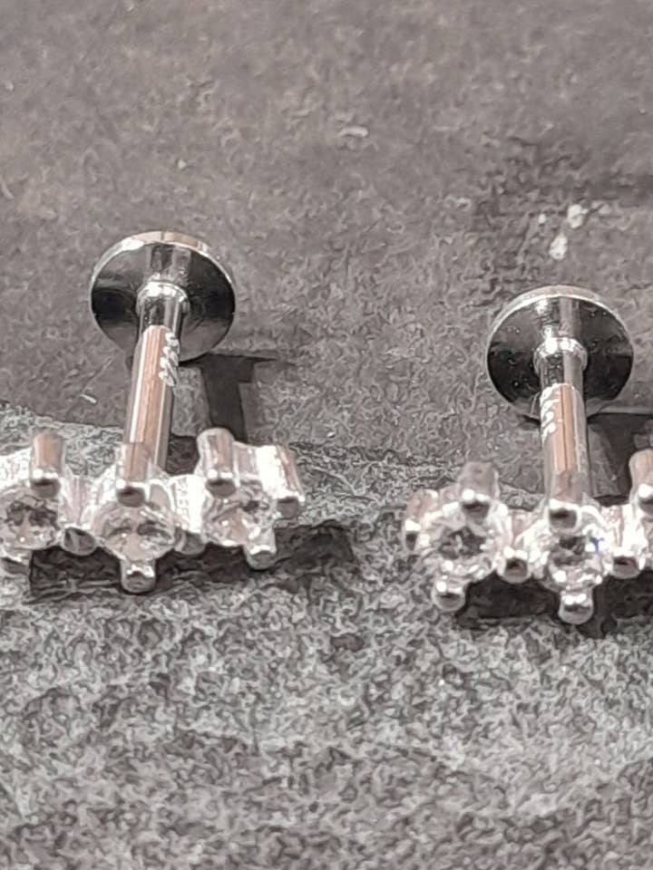 SS761B - NEW LABRET STYLE 3 CZ STUD 9MM for wholesale by Bluelily925silver