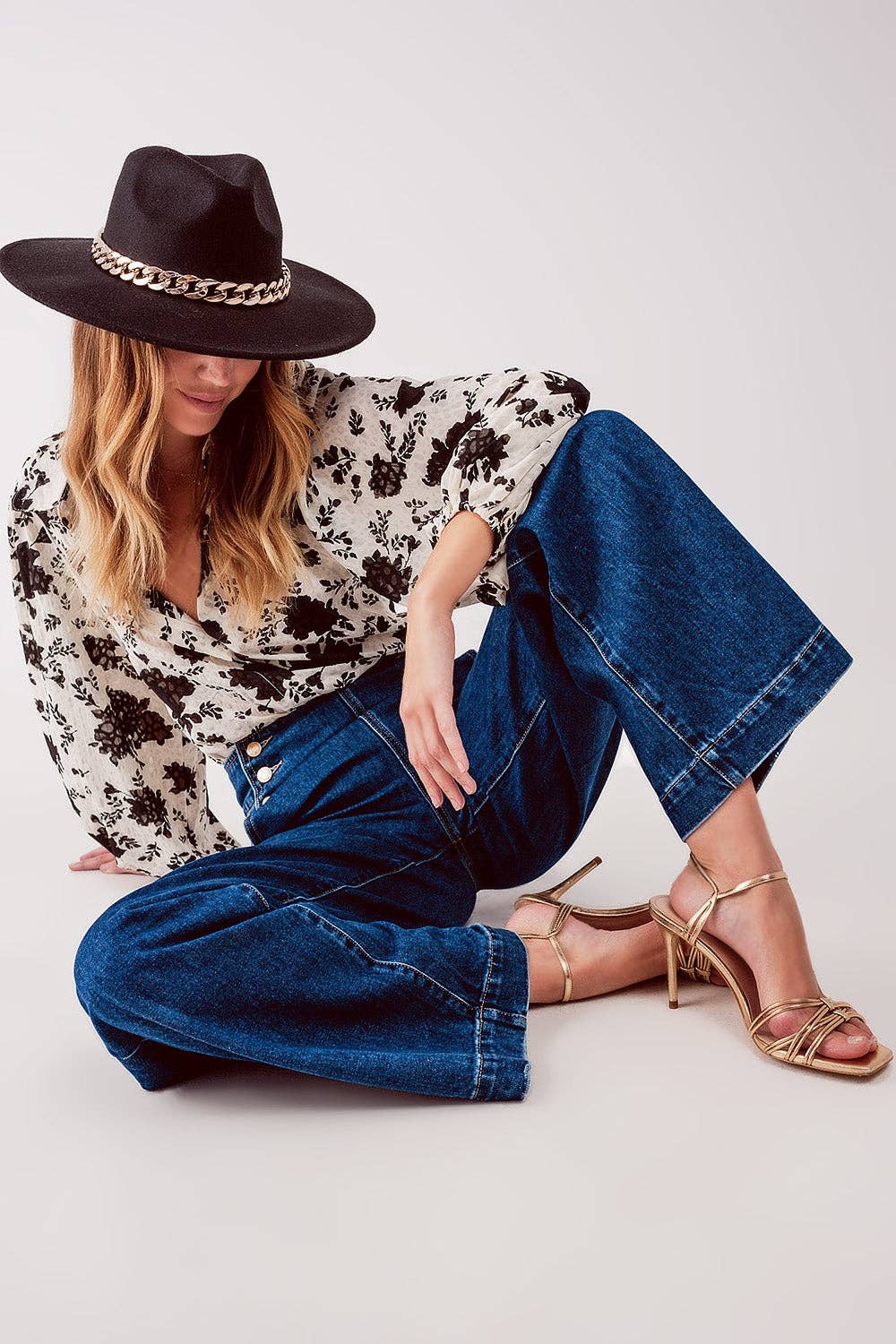 Blauw Jeans met knoopsluiting in middenblauw voor groothandel op Faire5