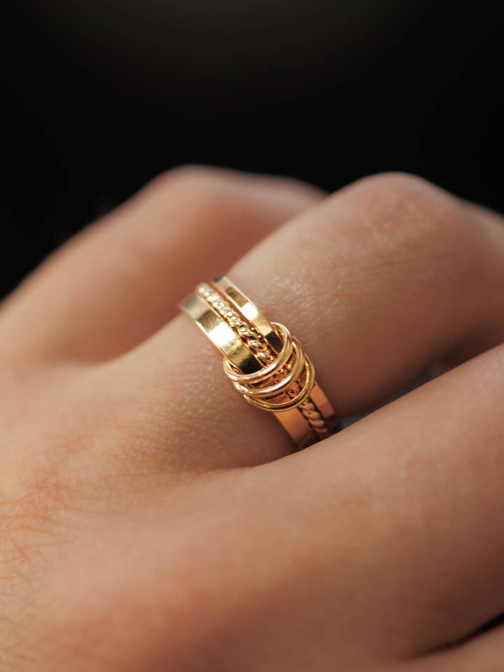 Anneau Triple Lien, Or Rempli 14K pour la vente par Hannah Naomi