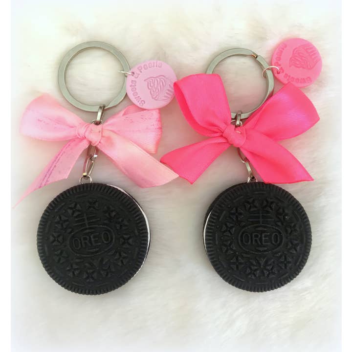 Sweets & Pearls – wholesale Keychain – Women's – Polymer Clay Large Oreo Biscuit Keychain