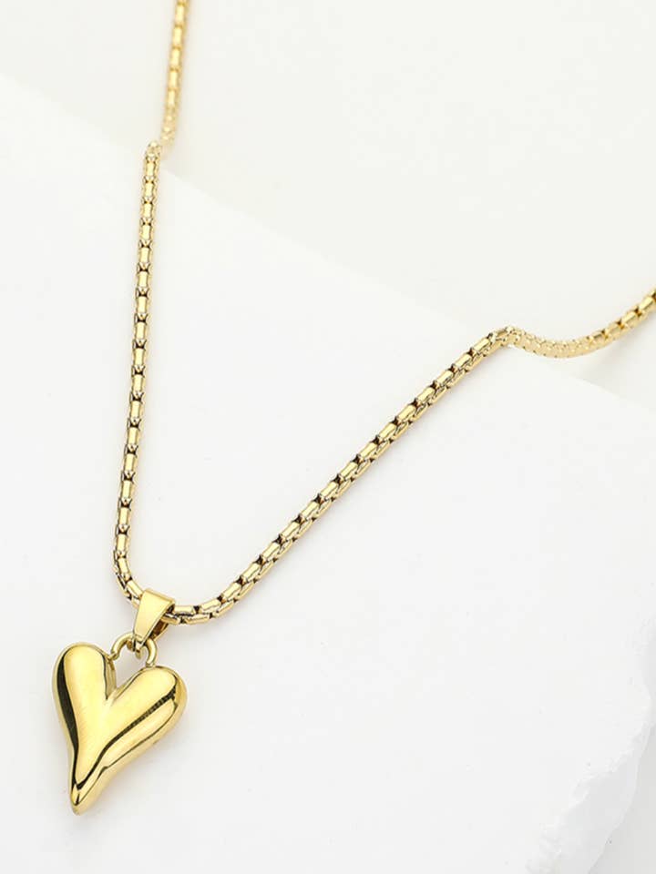Collier Gotta Have Heart pour la vente par Embellish Your Life