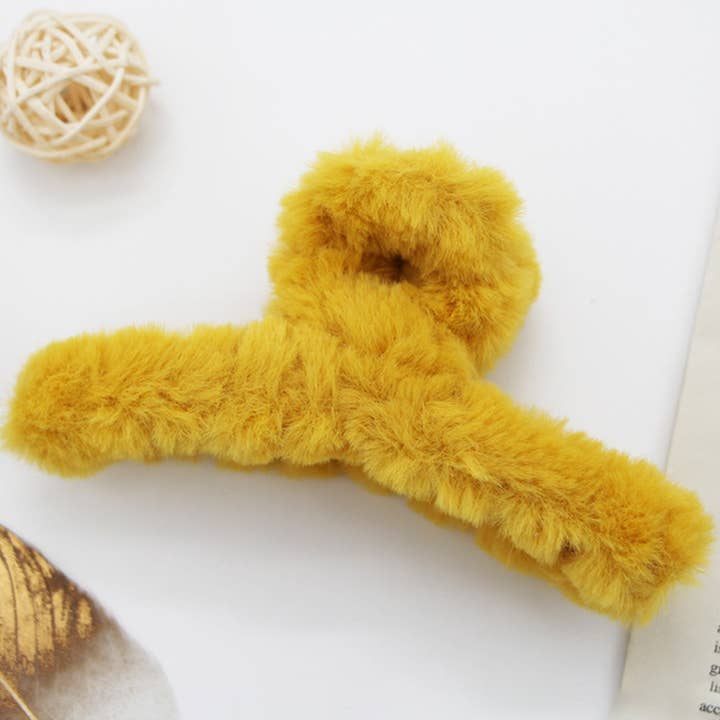 ACCITY - Wholesale Hair Clip - Women's - MULTICOLOR FAUX RABBIT FUR HAIR CLAW CLIP TWIST_CWAHA01536