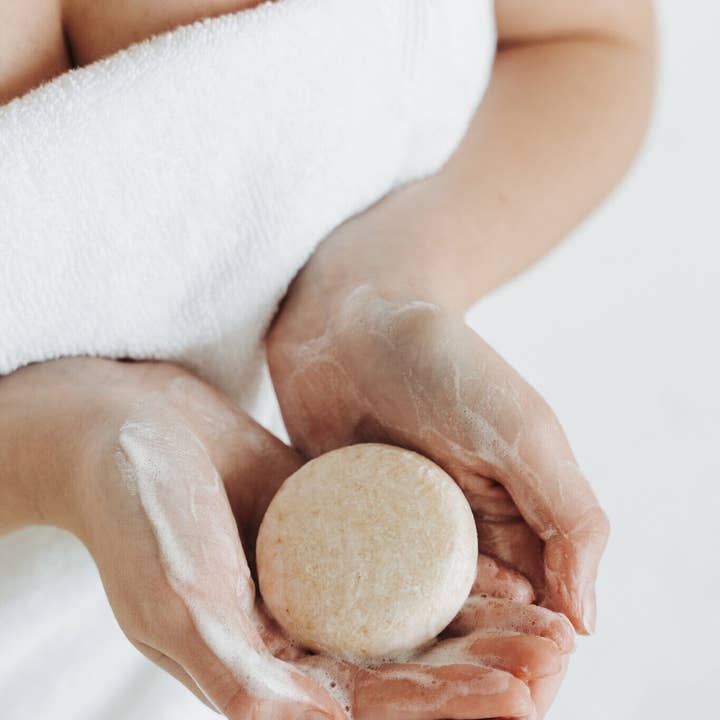 Zero Waste MVMT - Wholesale Shampoo Puck/Solid Shampoo - Shampoo Bar | Cedar + Patchouli | Zero Waste Hair Care5