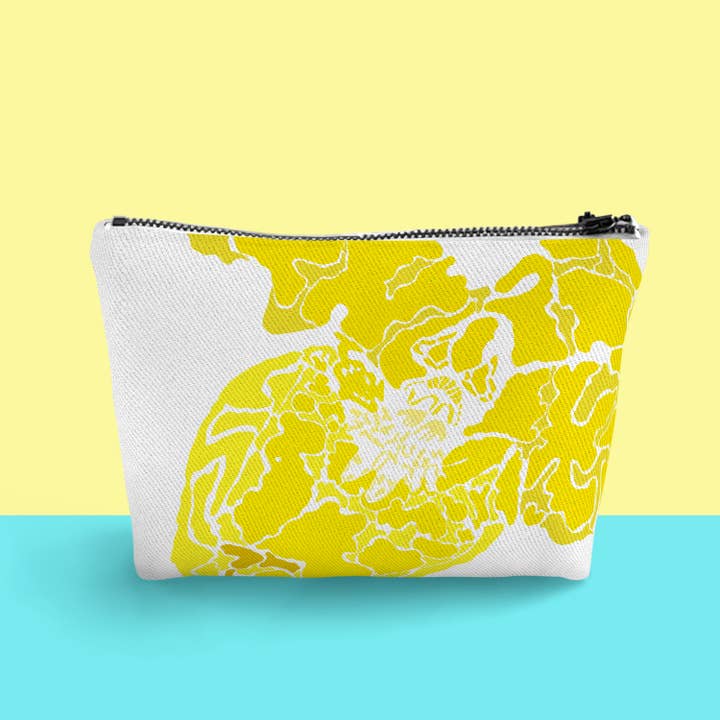 Pochette en denim Orchidée jaune-Petit pour la vente par Blandon Mitchell