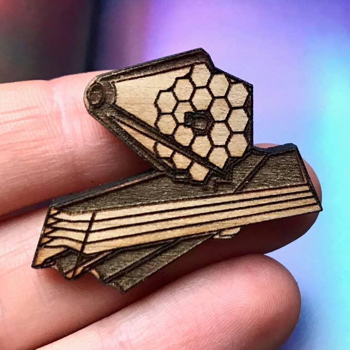 JWST speld - Kersenhout voor wholesale door Cepheid Studio