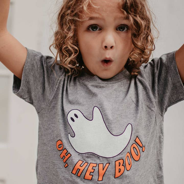T-shirt Hey Boo pour la vente par Rivet Apparel Co.