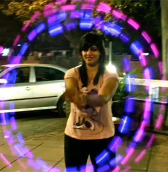 YoYoSam Wholesale - Vente Jouet lumineux – enfant et bébé - POI LED rechargeable Zeekio, 6 modes, ultra lumineuse4