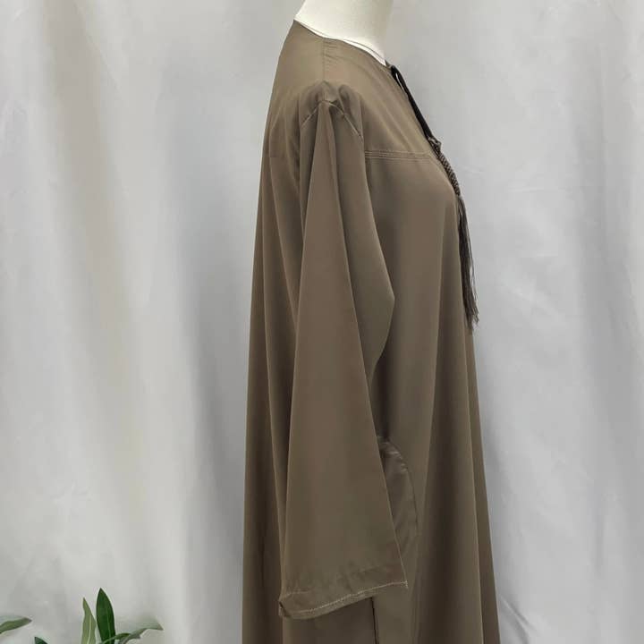 Palestinian Elegance - Wholesale - Men's High-Quality Thobe with Sharshoba Tassel -l30