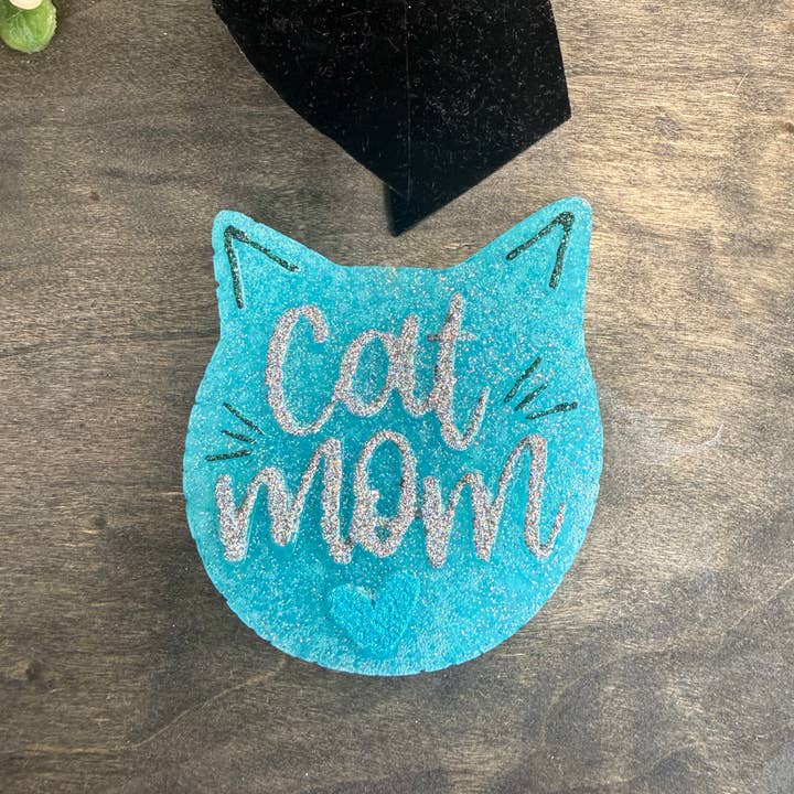 Kat Mor for engroshandel hos Lil Bit Sassy Lush Co