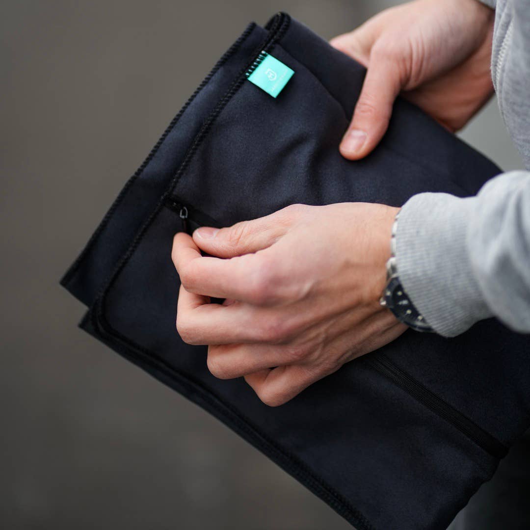 James Hawk - Wholesale Sports Towel - Microfiber Gym Towel with Built-in Pockets3