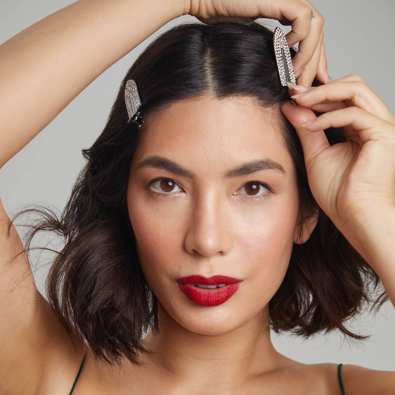 KITSCH - Wholesale Hair Clip - Women's - Metal Rhinestone Creaseless Clips 2pc Set4