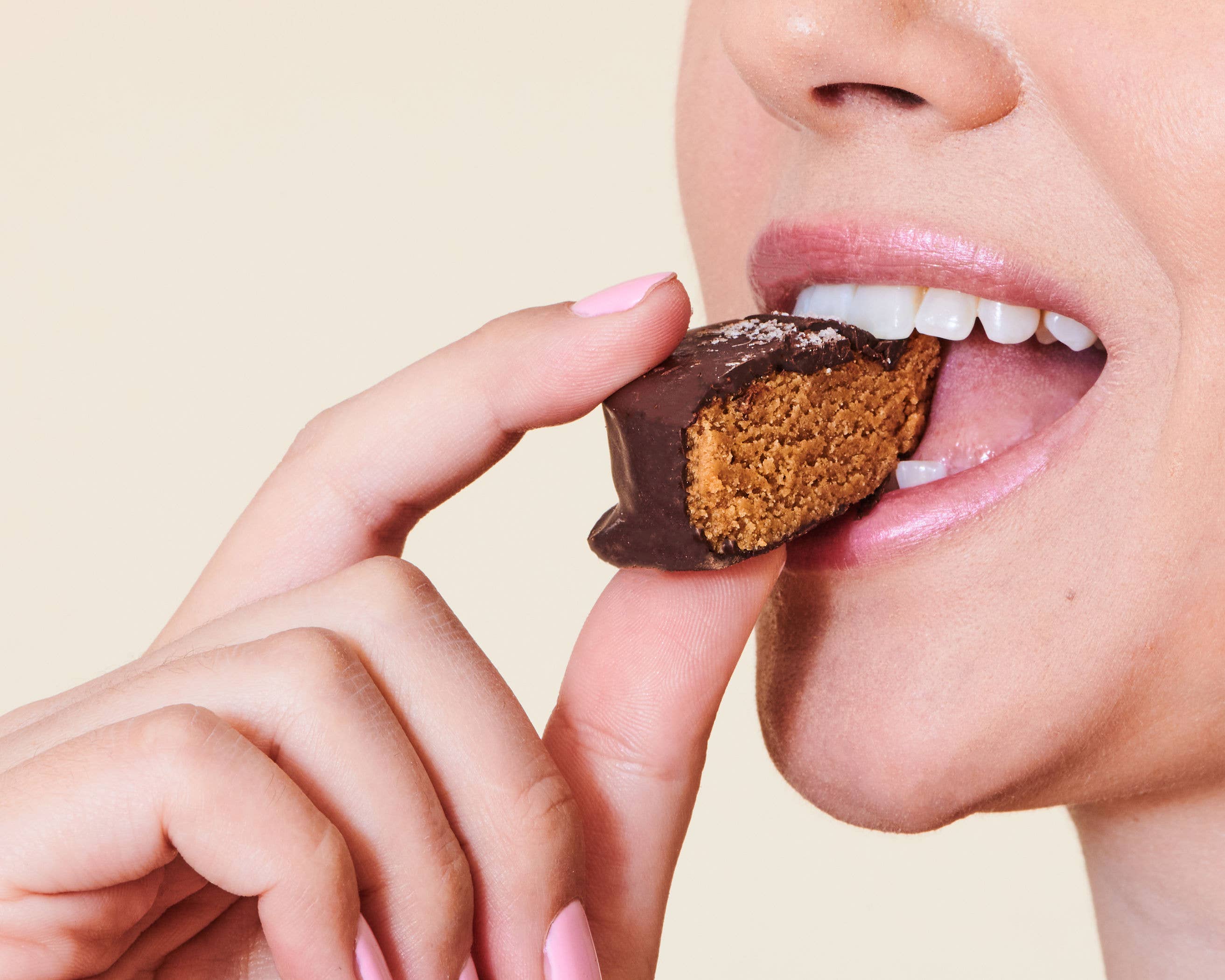 French Squirrel - Vente Barres de céréales - Bouchées Protéinées au Beurre de Cacahuète et Chocolat Berets (8 PACK)5