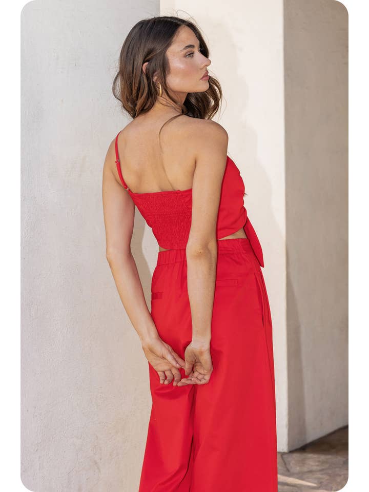 Strut & Bolt - Wholesale Shirt - Women's - One-Shoulder Knotted Flower Bow Crop Top9