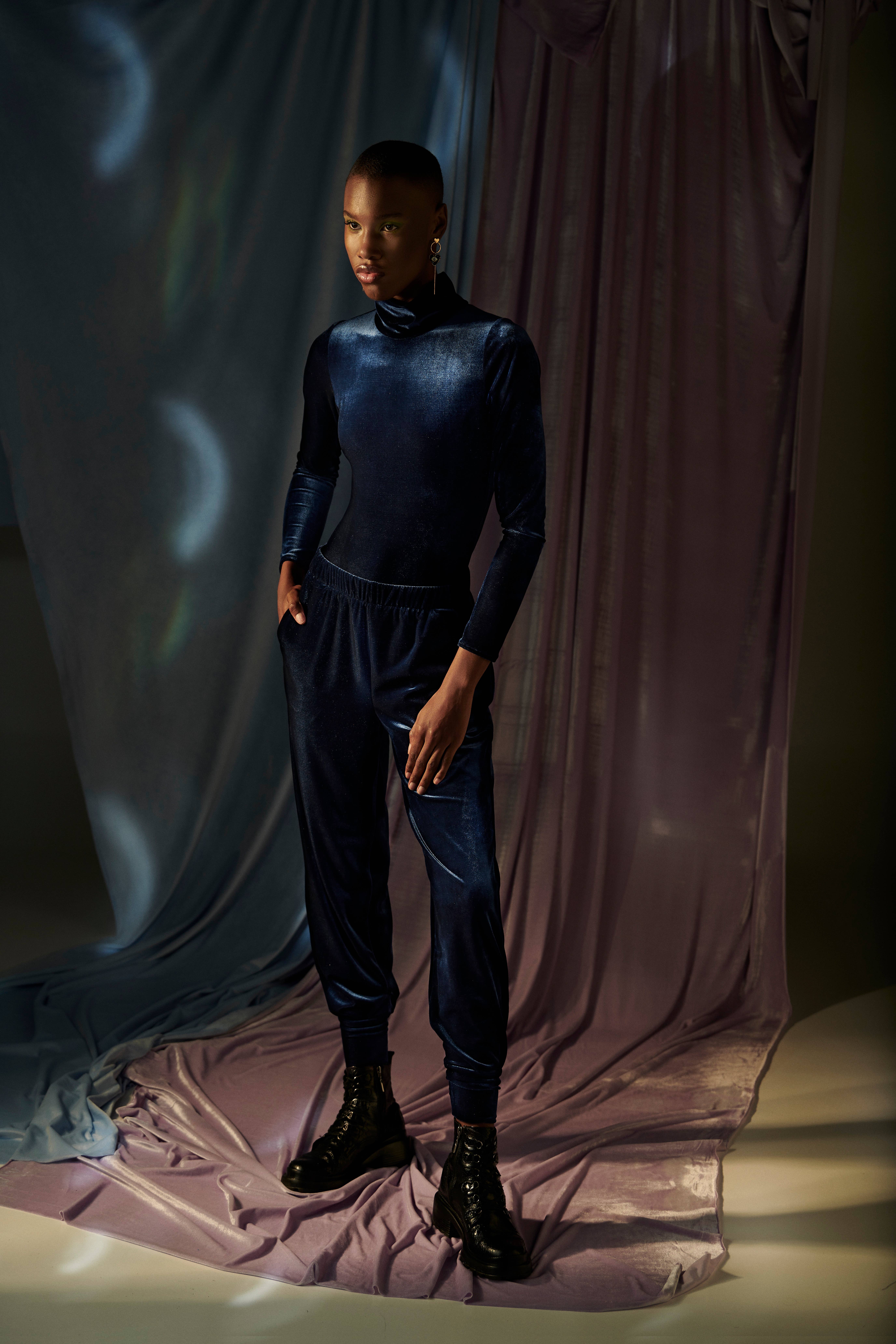 DE IRISARRI - Wholesale Lounge Sweatpants/Joggers - Women's - Jogger trousers bell bottom lounge velvet women´s pants9