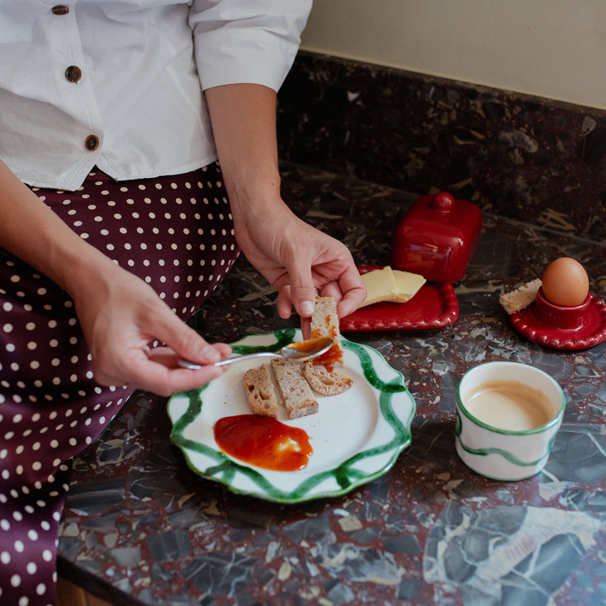 Denise – wholesale Smörtallrik – Olaf smörskål - Körsbärsröd2