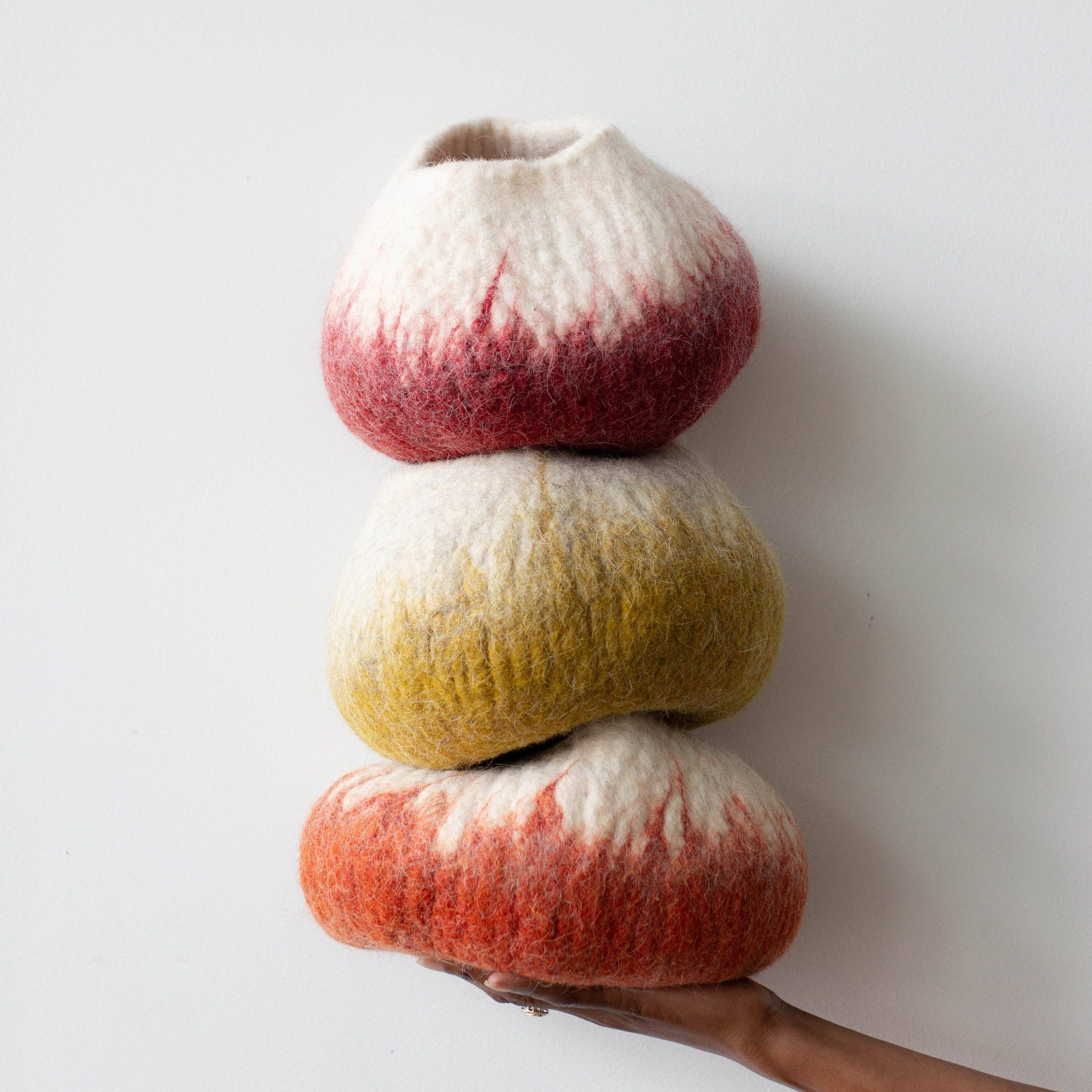 kanju Interiors - Wholesale Decorative Plate/Dish/Bowl - Berry Ombre Ukhamba Bowl1