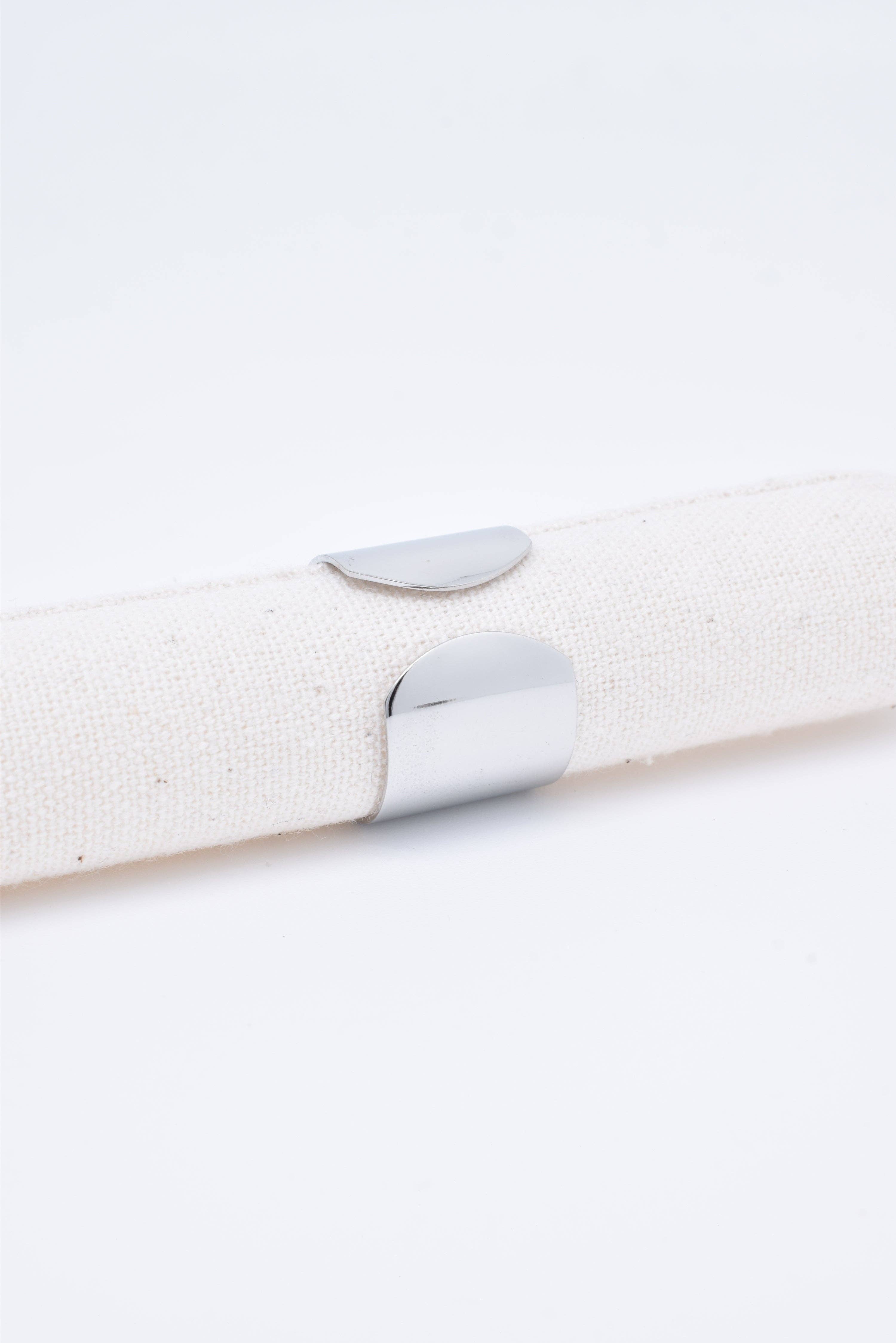 Kapyco - Vendita all'ingrosso Anelli multipietra - Anello Mila in acciaio color argento o oro con nappina a stella e strass1