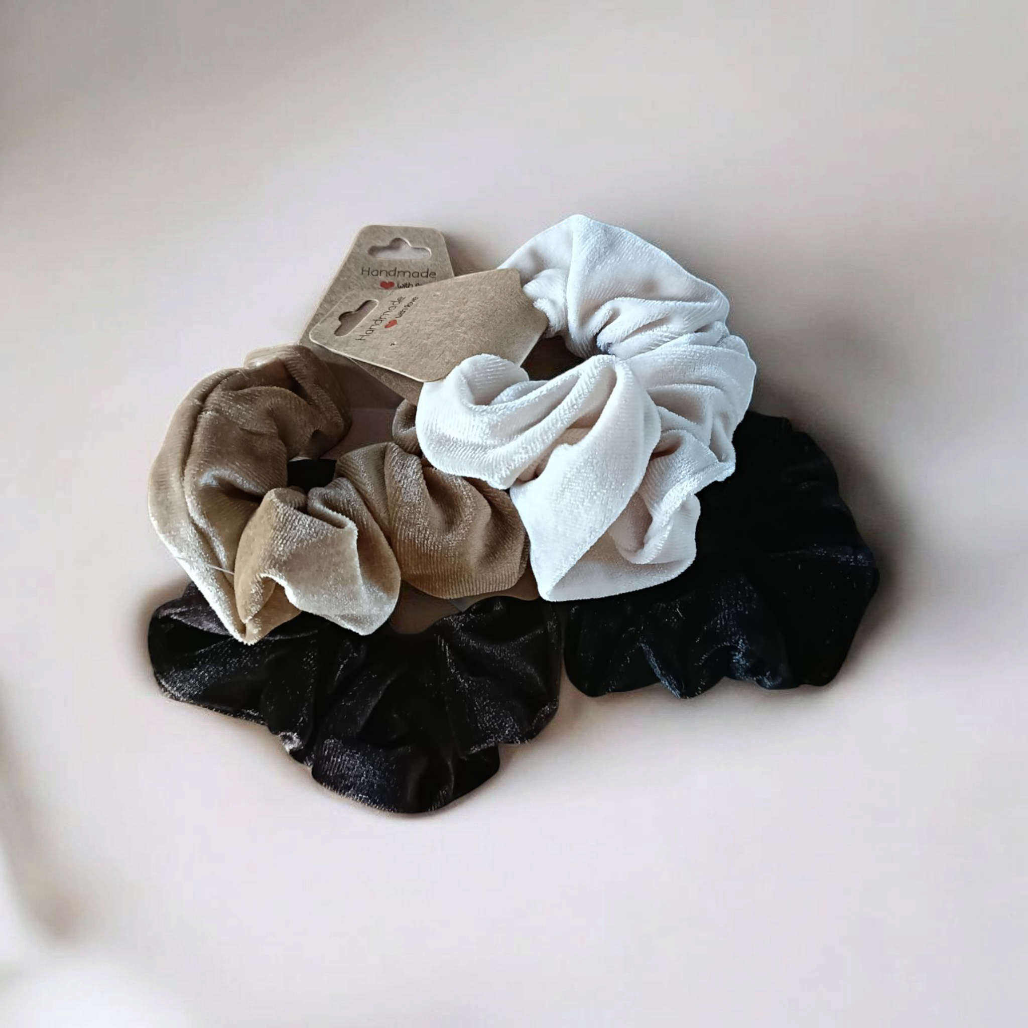 Kids4trendy - Wholesale Hair Tie - Velvet hair scrunchies for women1